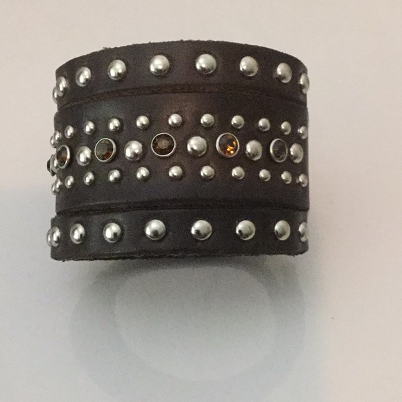 Artesian Crafted Jewelry - 9”BrownLeatherSilverStuddedBracelet  W/TopazStones